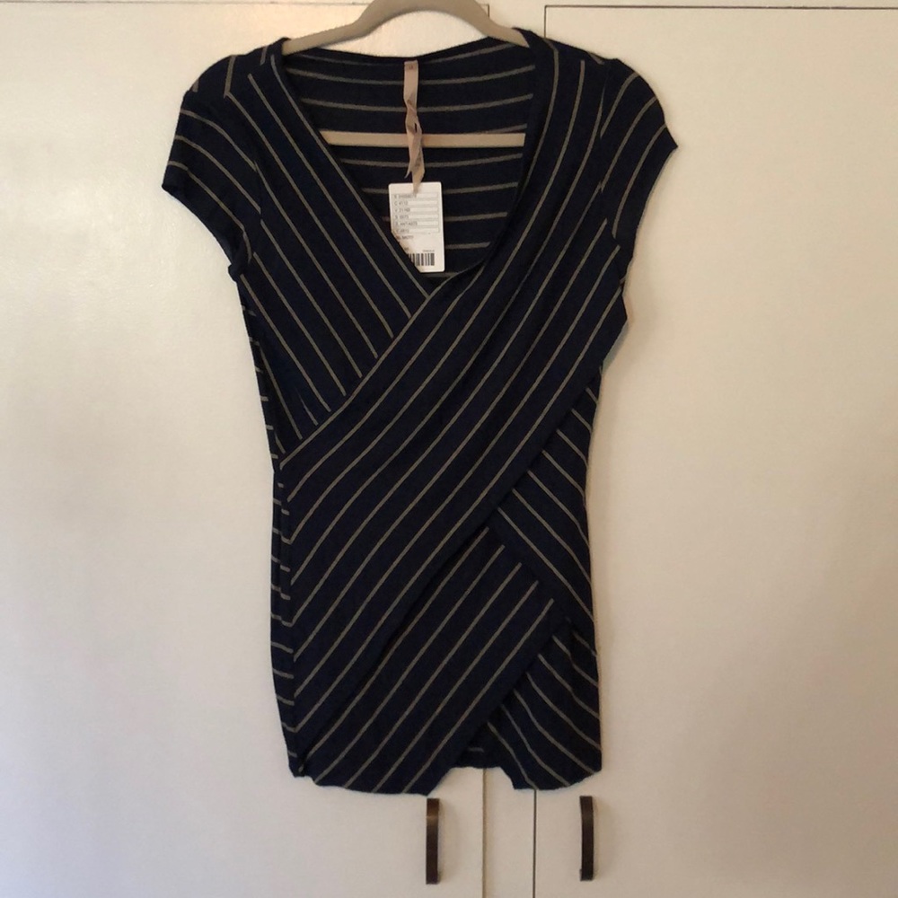 Anthropologie Bailley 44 cris cross navy top